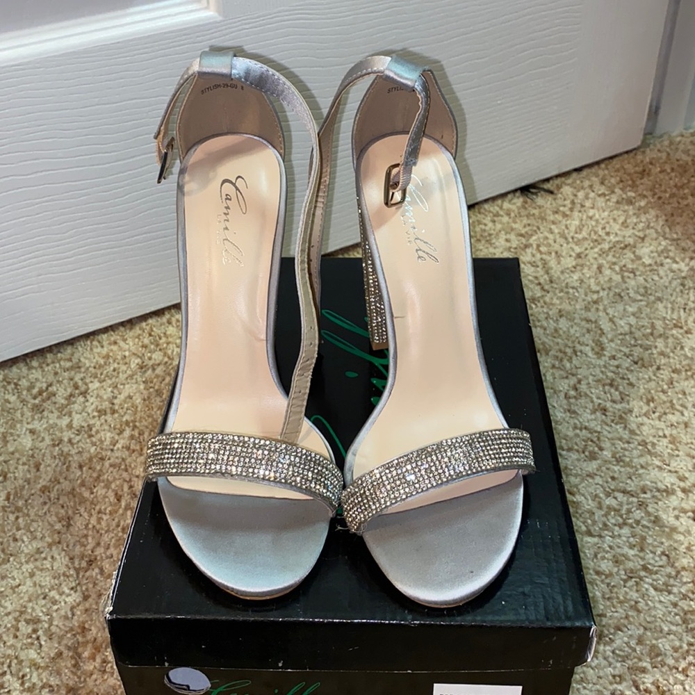 High heels - Picture 2 of 5